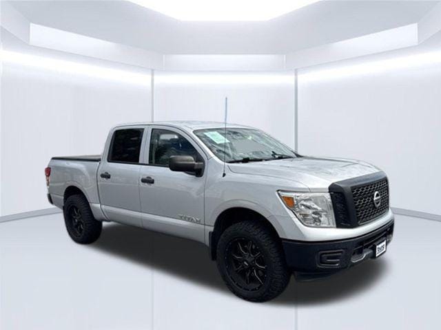 2017 Nissan Titan