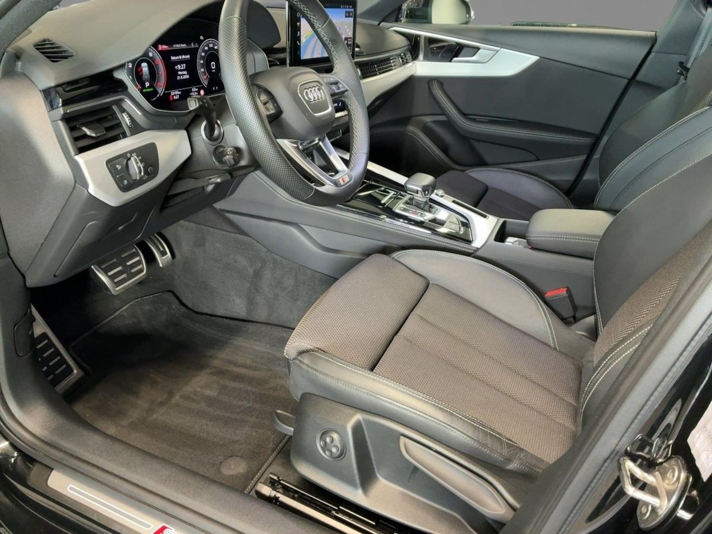 Bild über Audi A4 Avant S line 40 TFSI S tronic - für weitere Informationen kontaktieren Sie den Audi Partner