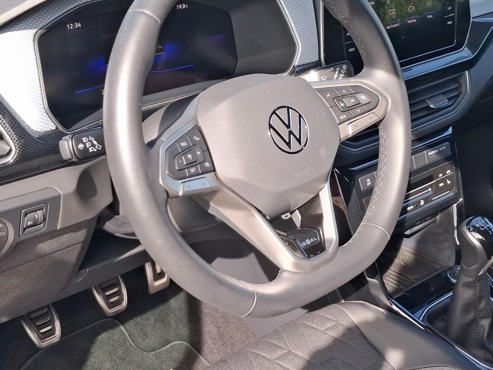 Volkswagen T-Cross – Bild 8