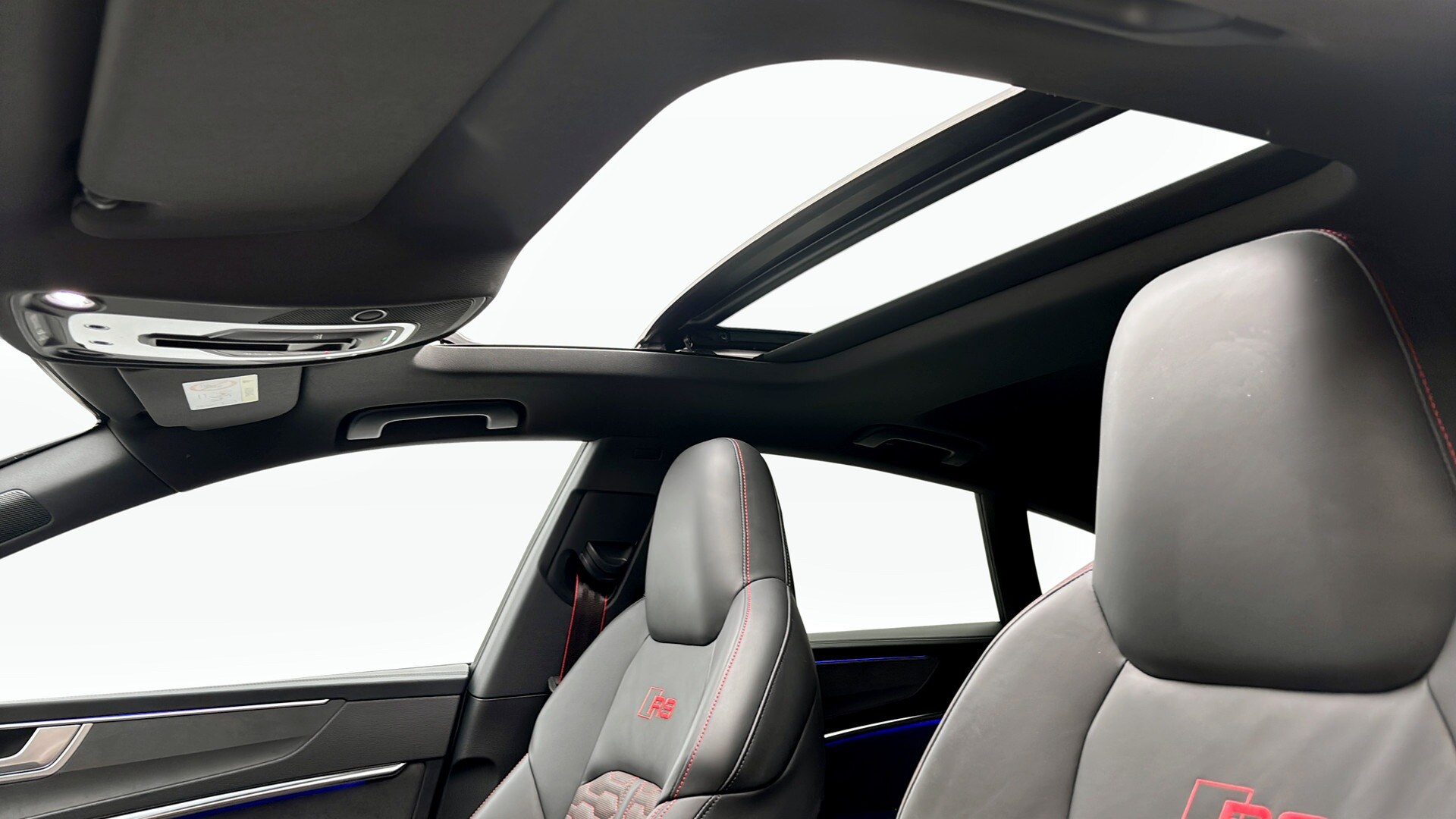 Bild som visar&nbsp;Audi RS 7 Sportback&nbsp;RS 7 Sportback performance 630 hk tiptronic - för mer information kontakta din Audi Partner