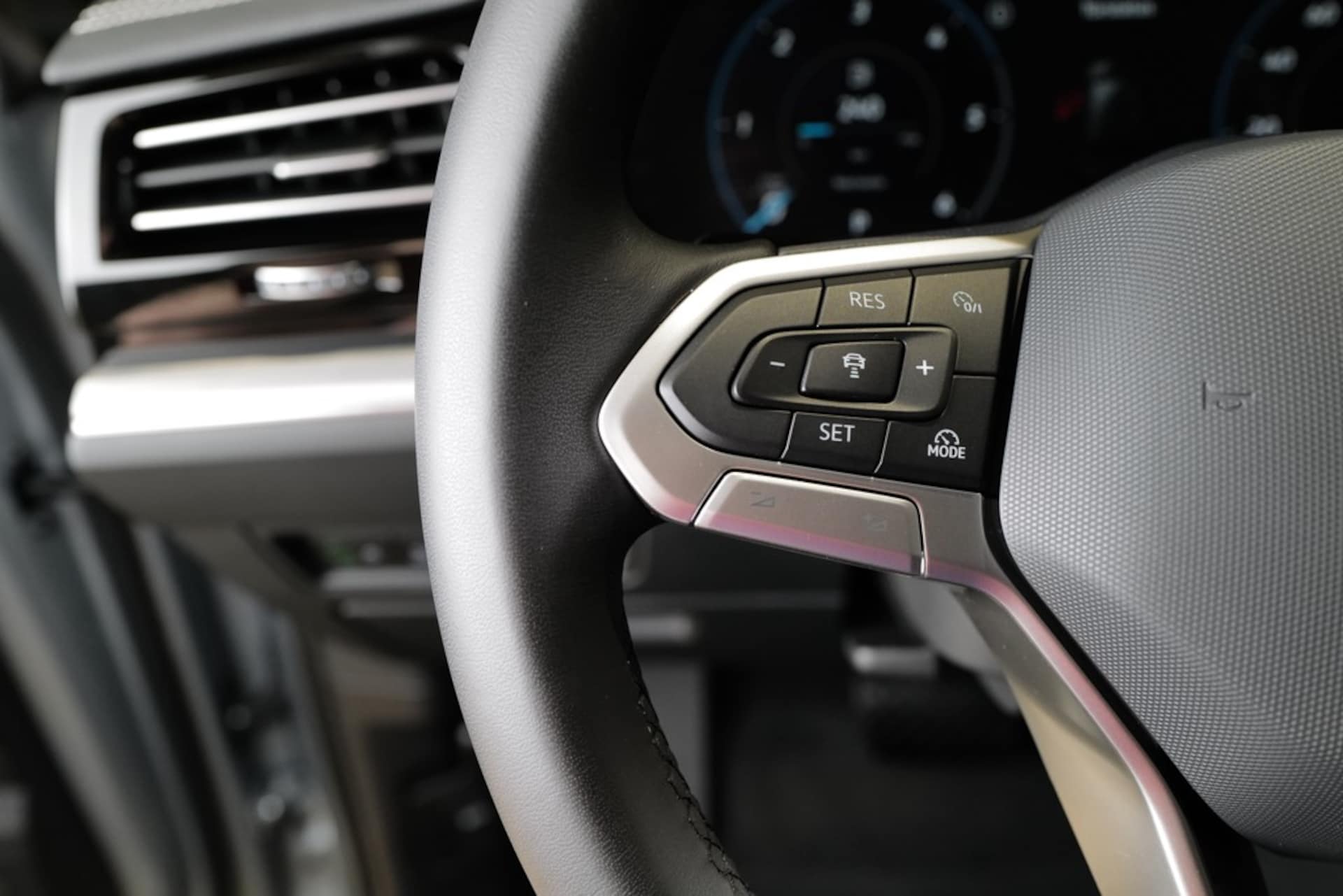 Volkswagen Touareg Basis-Modell