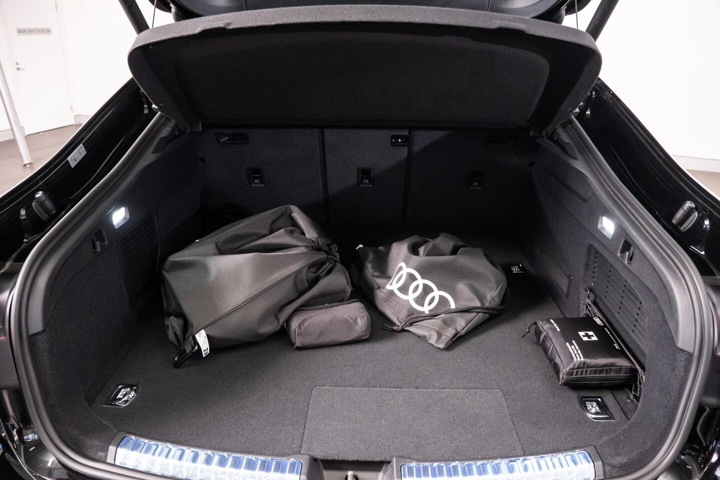 Image about Audi A5 Sedan TFSI e e-hybrid quattro 270 kW S tronic