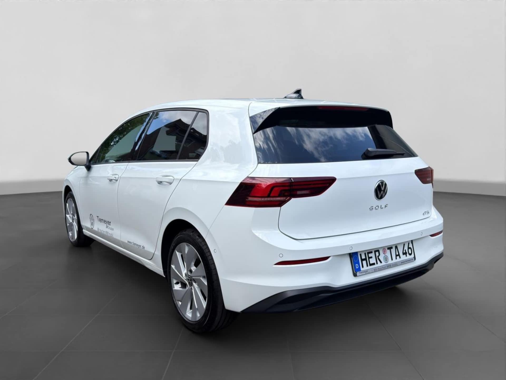 Volkswagen Golf Life