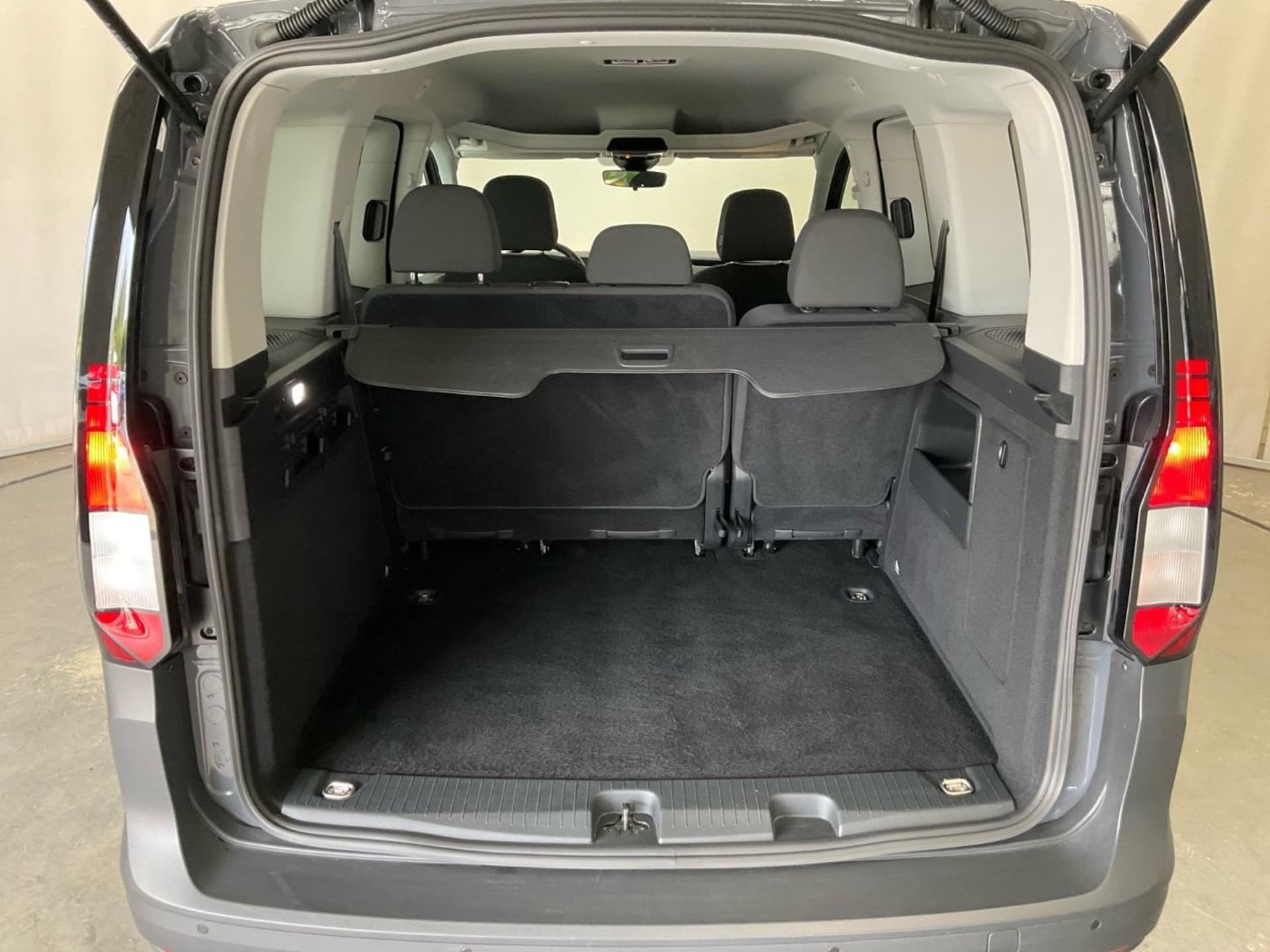 Volkswagen Caddy Basis-Modell
