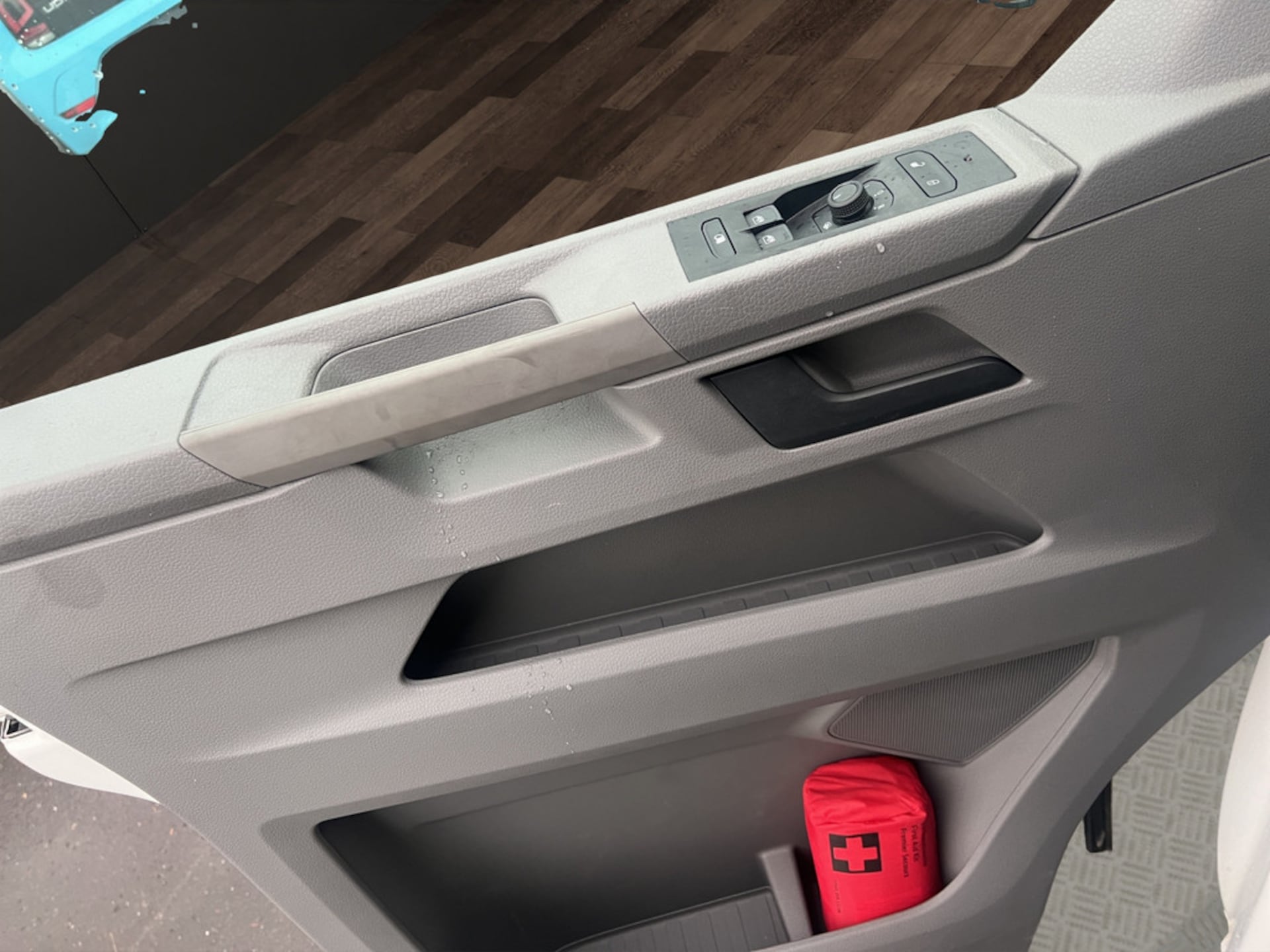 Volkswagen T6.1 Transporter Kasten langer Radstand
