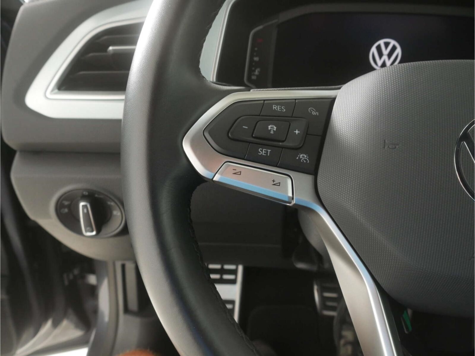 Volkswagen T-Roc Cabriolet – Bild 11