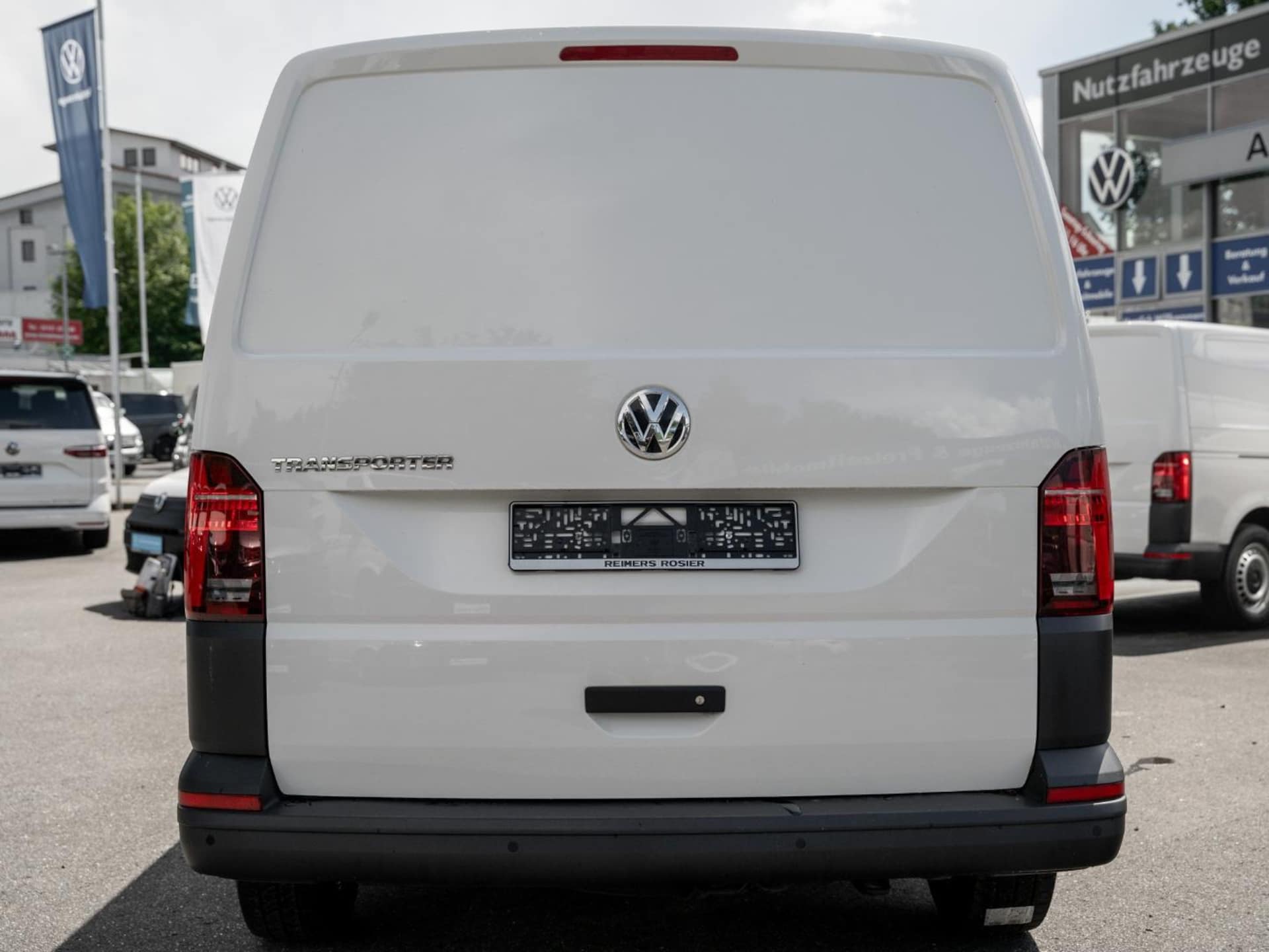 Volkswagen T6.1 Transporter Kasten langer Radstand