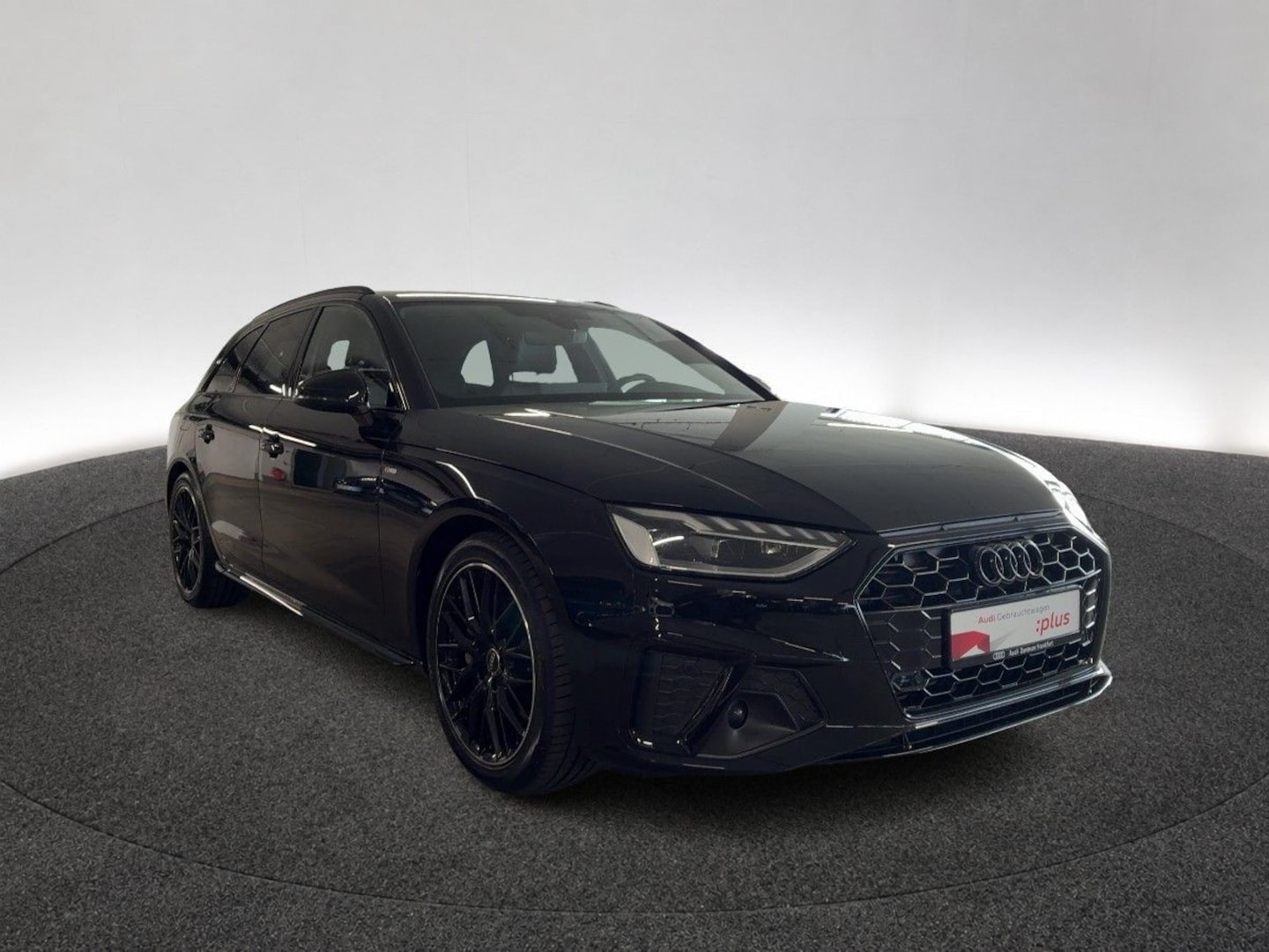 Bild über Audi A4 Avant S line 40 TFSI S tronic - für weitere Informationen kontaktieren Sie den Audi Partner