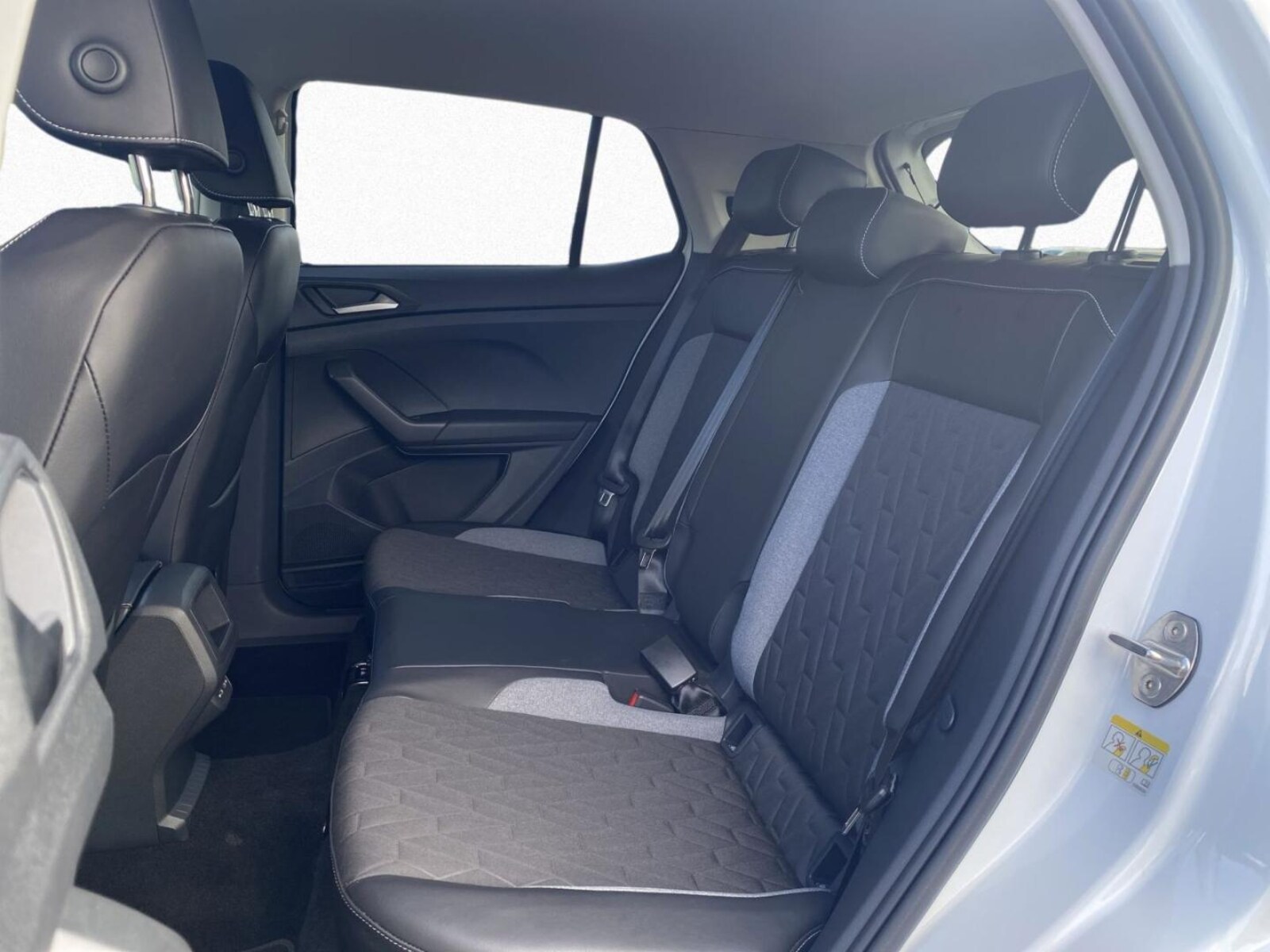 Volkswagen T-Cross – Bild 12
