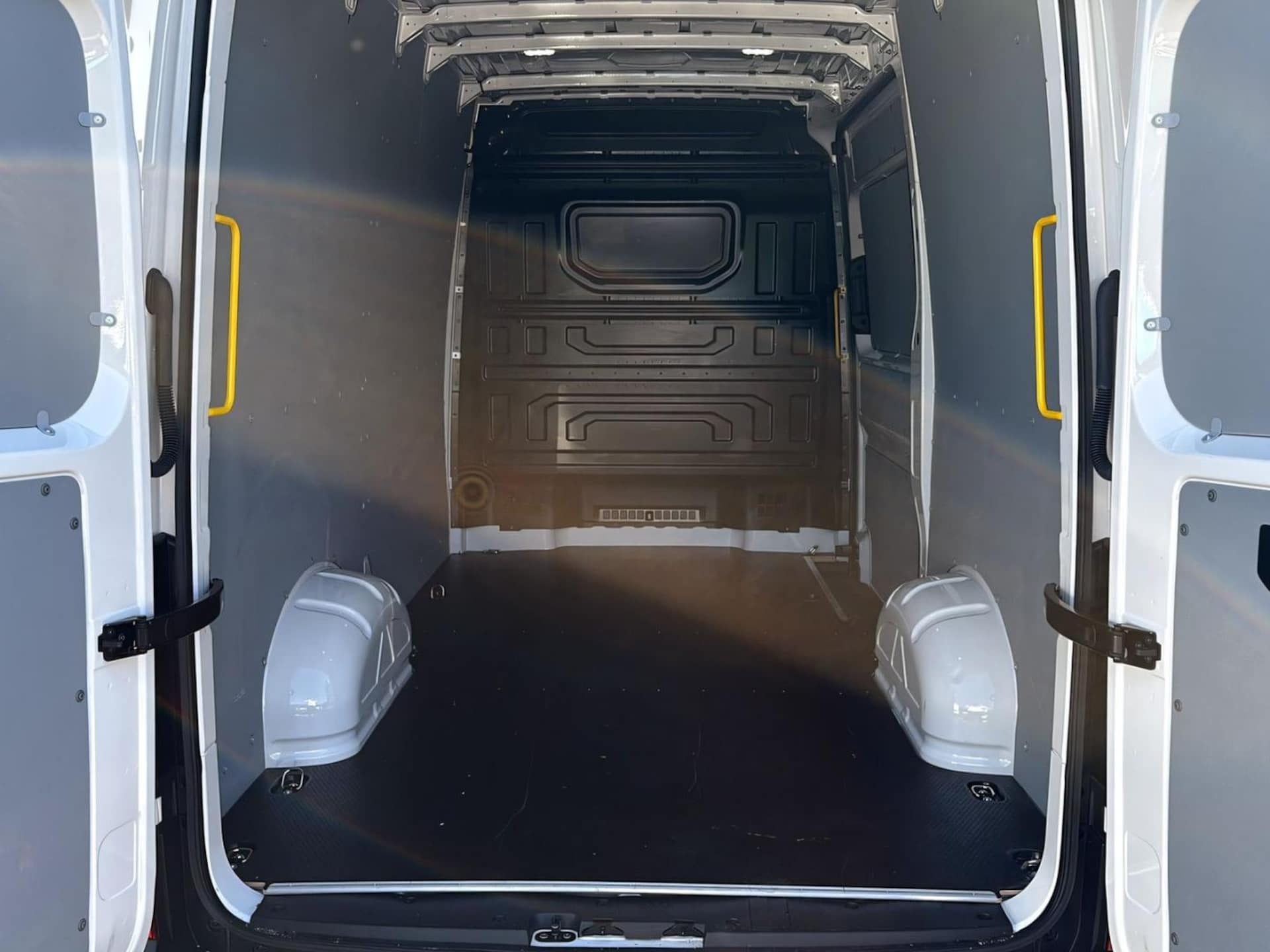 Volkswagen Crafter Kasten mittlerer Radstand
