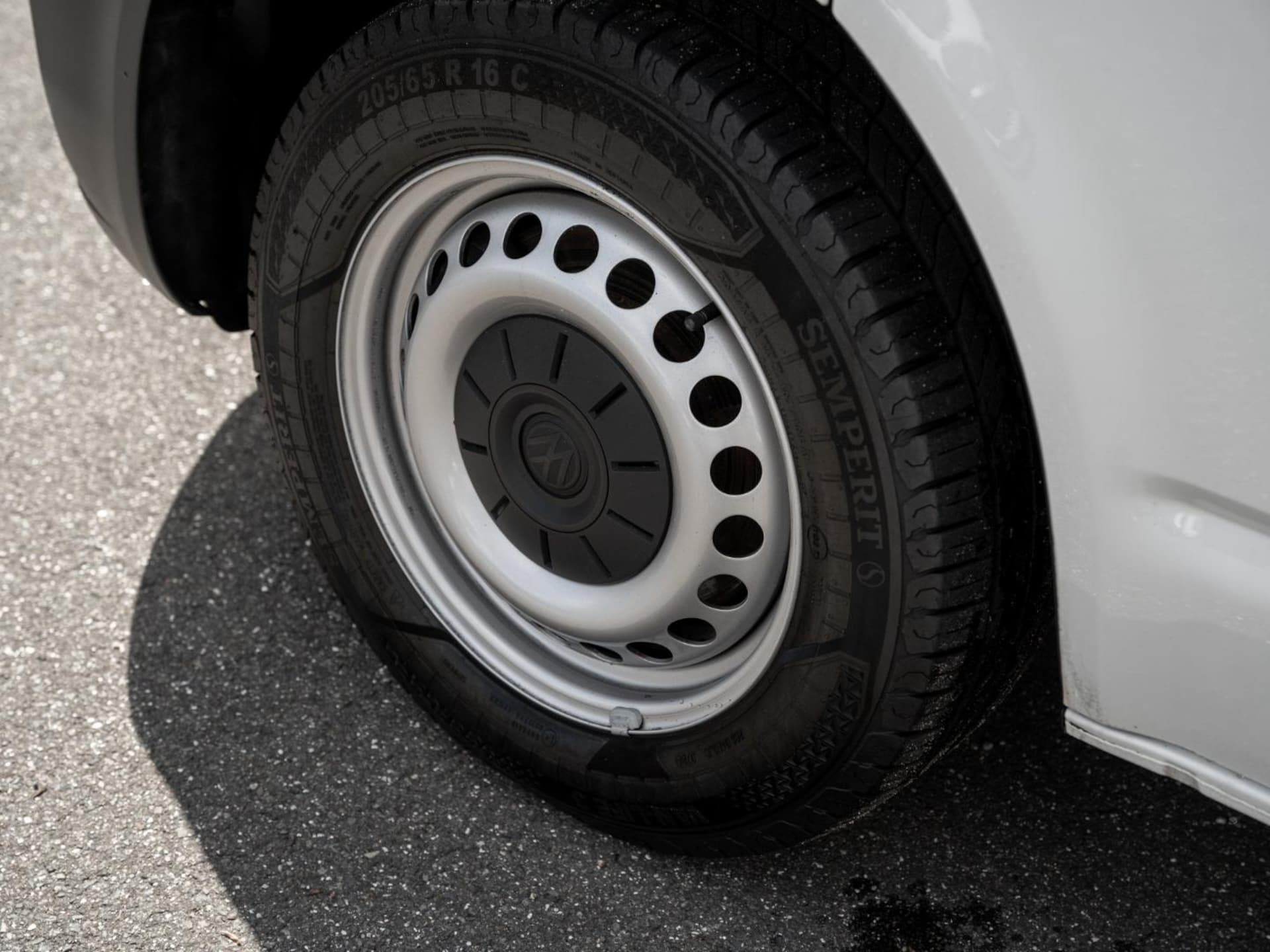 Volkswagen T6.1 Transporter Kasten langer Radstand