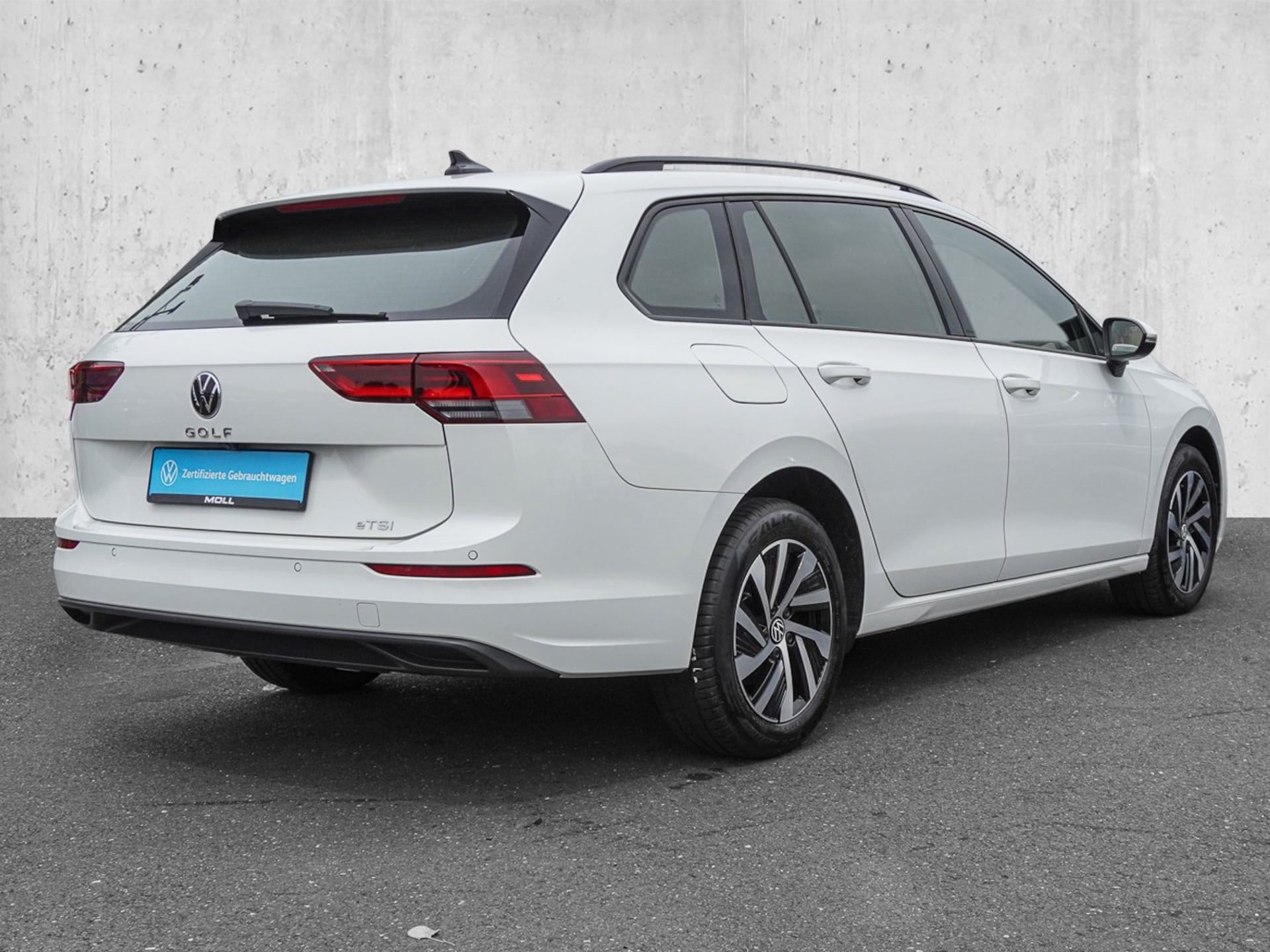 Volkswagen Golf Variant Life