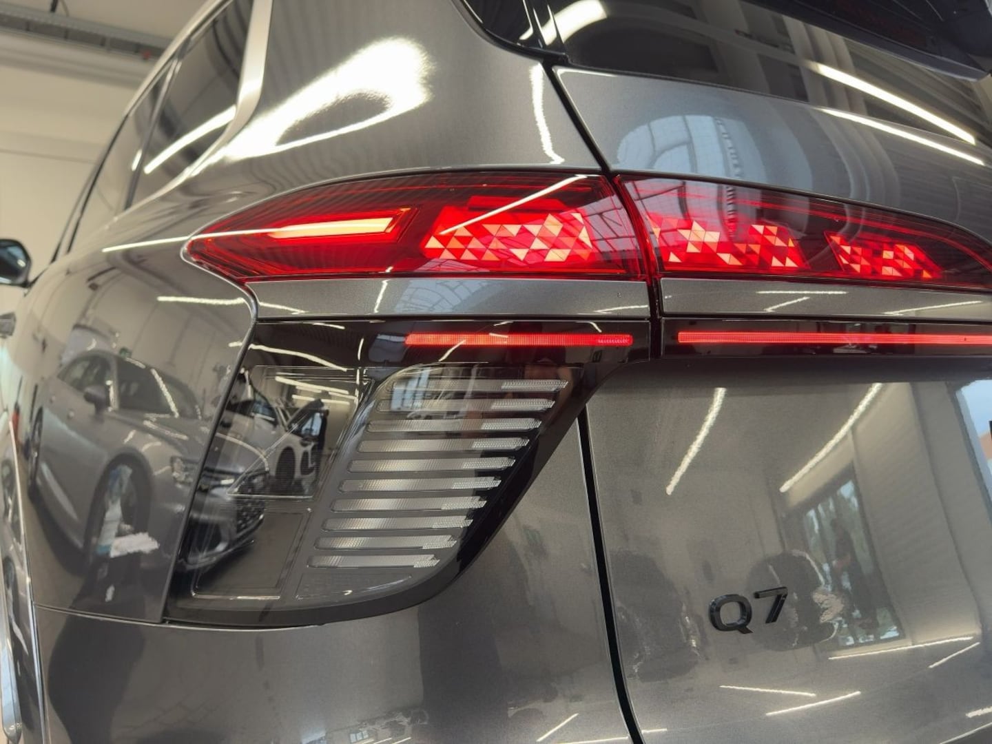 Bild über Audi Q7 SUV TDI quattro 220 kW tiptronic - für weitere Informationen kontaktieren Sie den Audi Partner