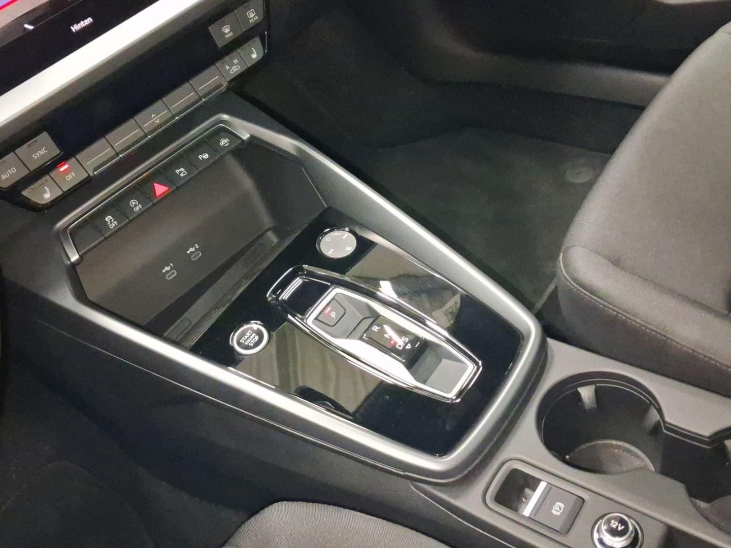 Bild über Audi A3 Limousine TDI S tronic - für weitere Informationen kontaktieren Sie den Audi Partner