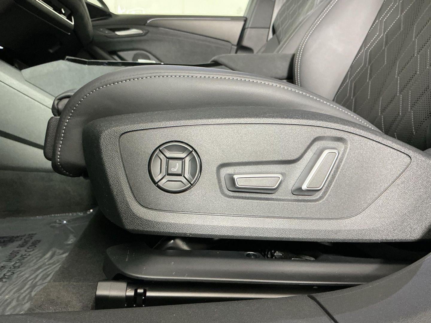 2025 Audi S6 Sportback e-tron Premium Plus - Photo 16