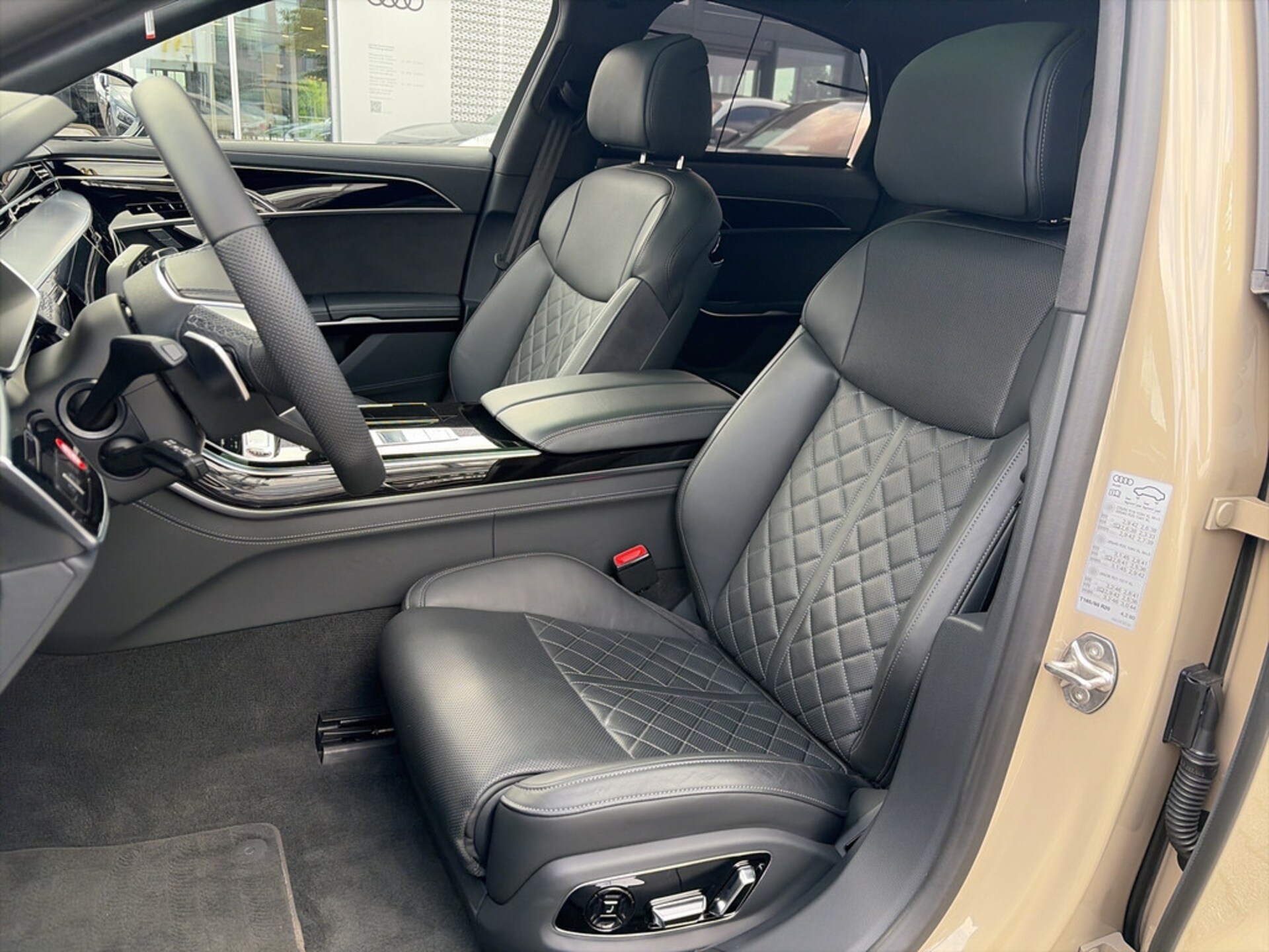 Audi S8