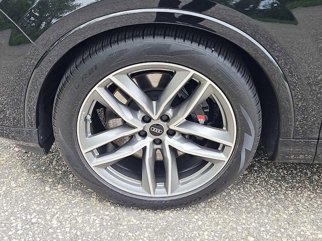 2025 Audi SQ7