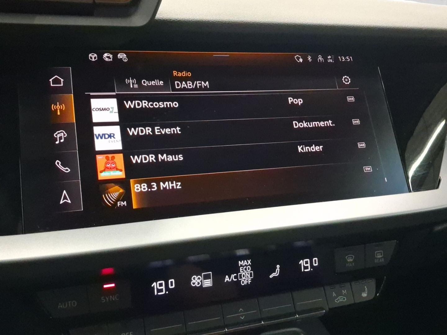 Bild über Audi A3 Limousine TDI S tronic - für weitere Informationen kontaktieren Sie den Audi Partner