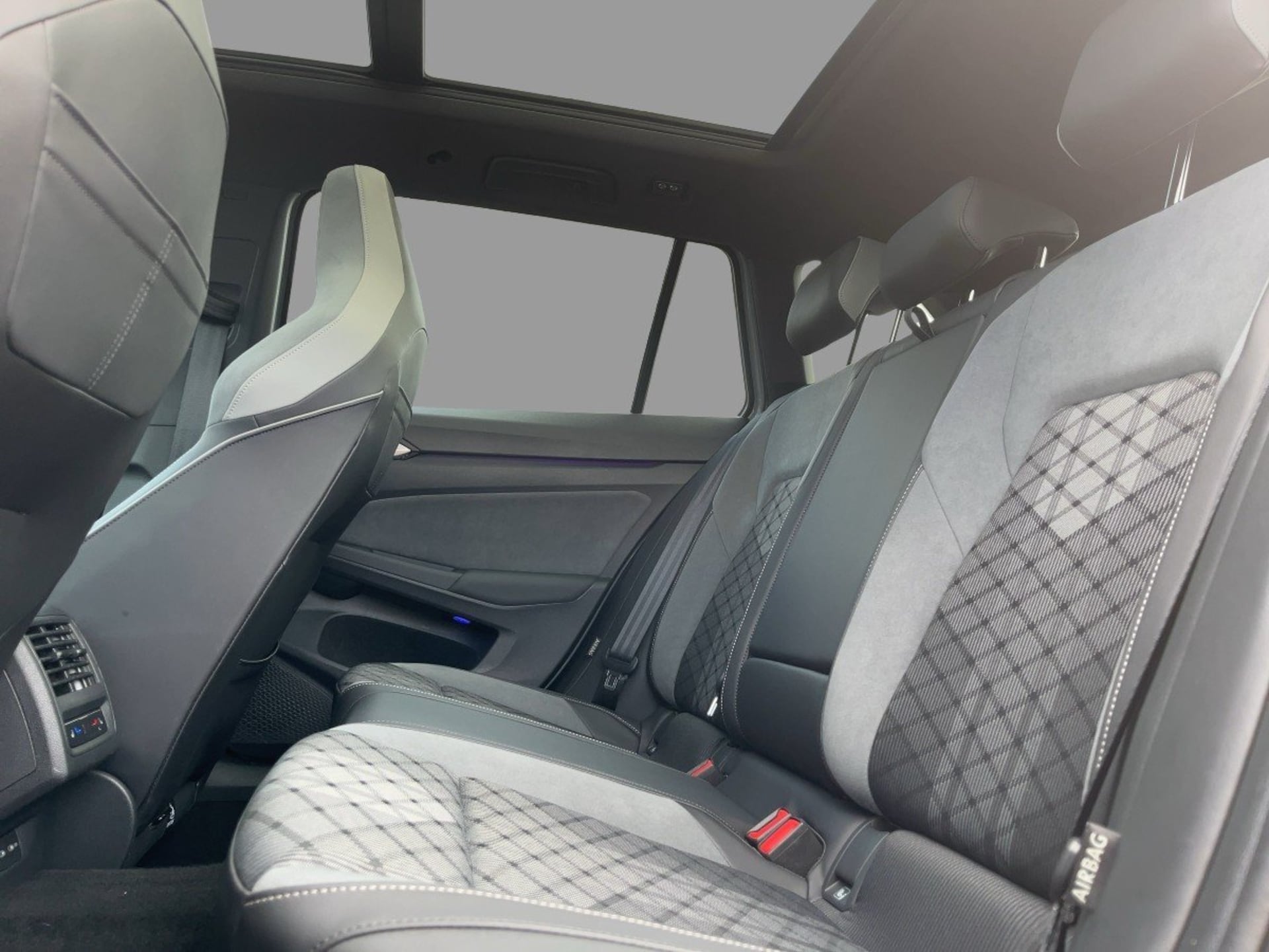 Volkswagen Golf Variant R-Line