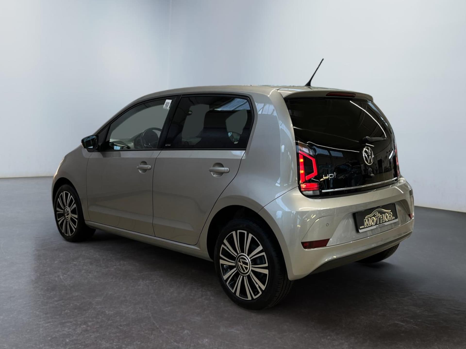 Volkswagen up! ACTIVE