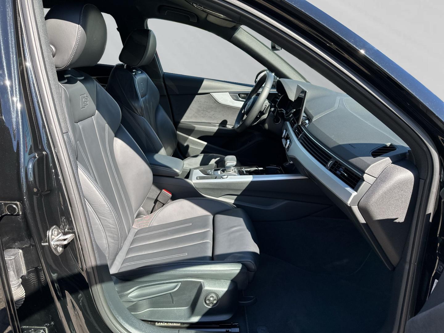 Image about Audi A4 Avant 40 TDI S tronic