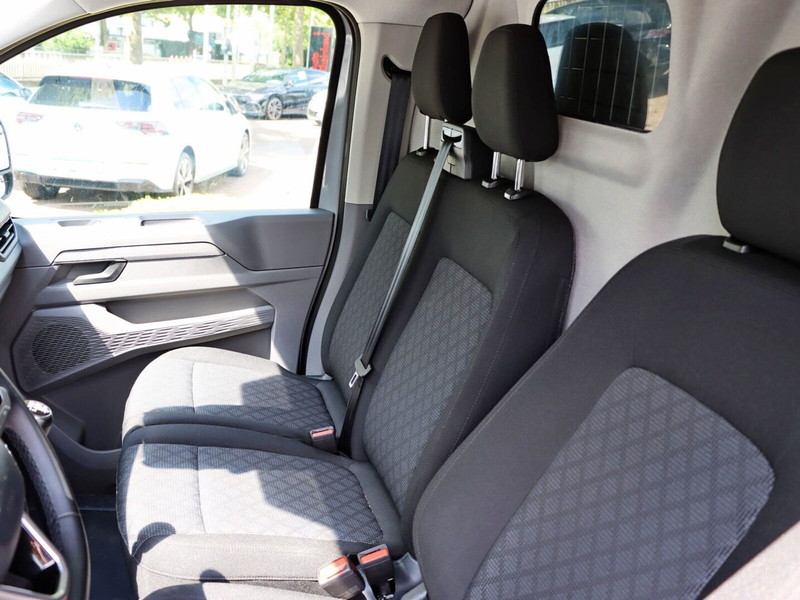 Volkswagen Transporter Kasten kurzer Radstand – Bild 10