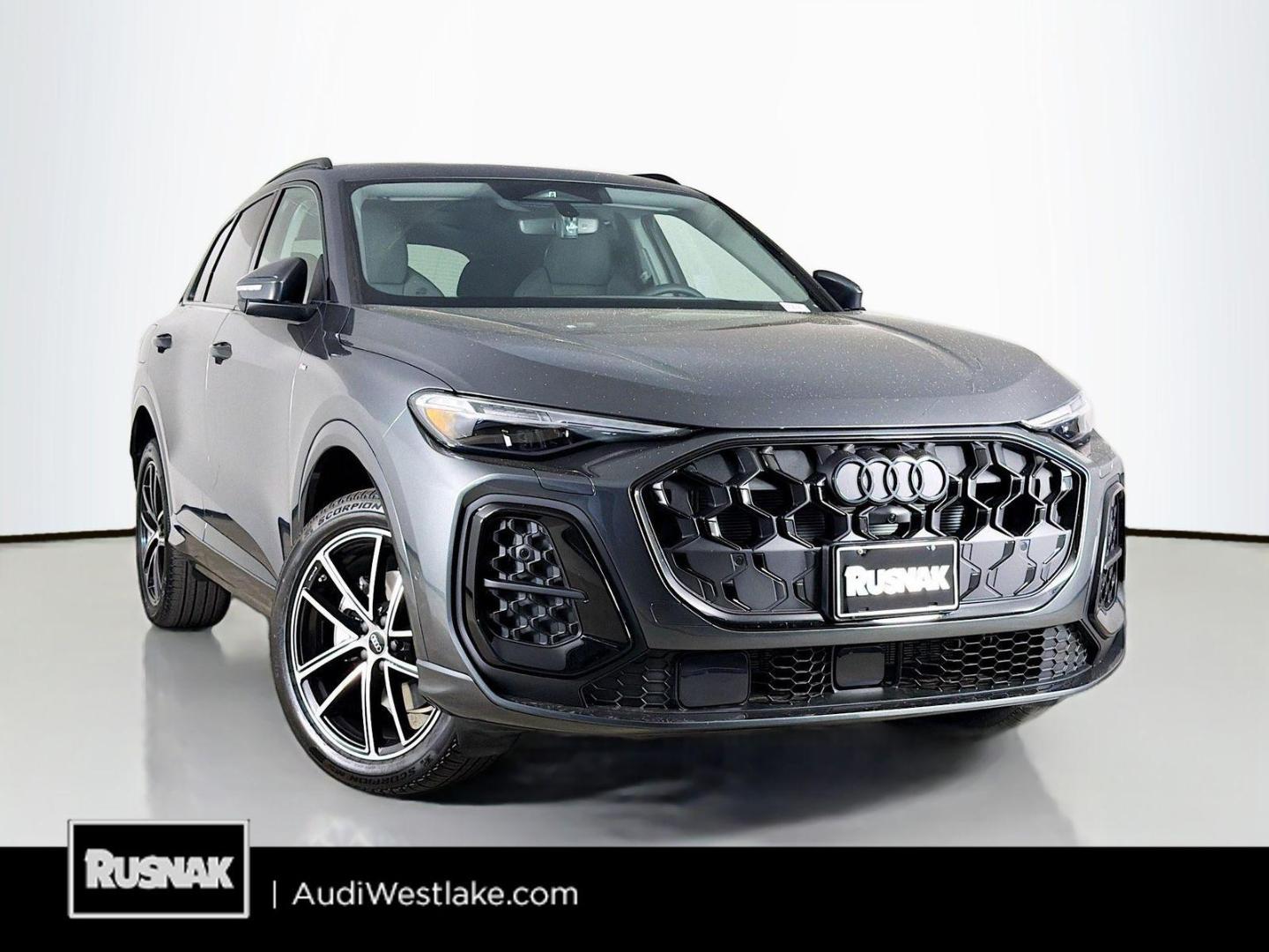 2026 Audi Q5 Premium Plus quattro's photo