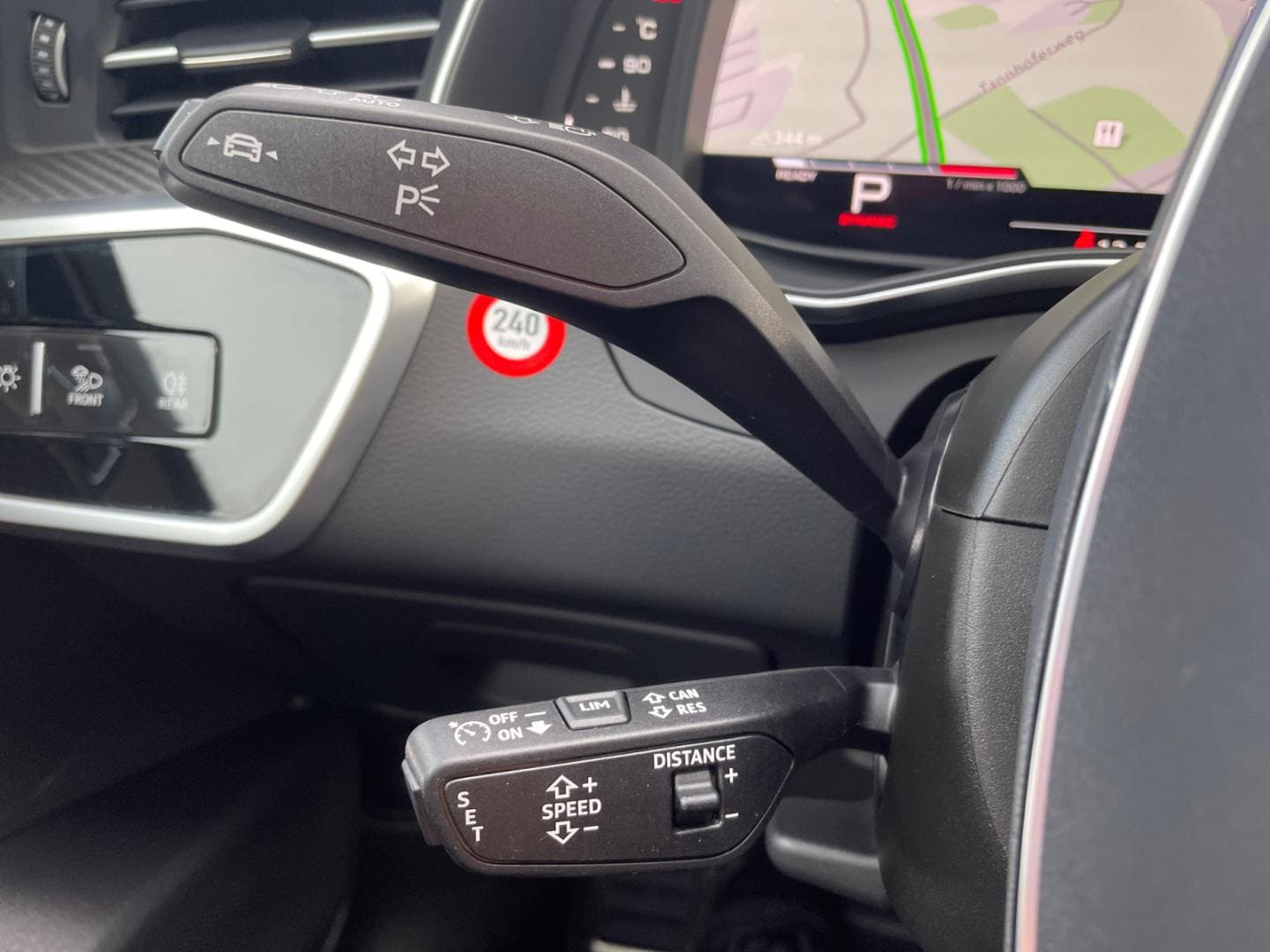 Bild über Audi S6 Avant TDI quattro tiptronic - für weitere Informationen kontaktieren Sie den Audi Partner