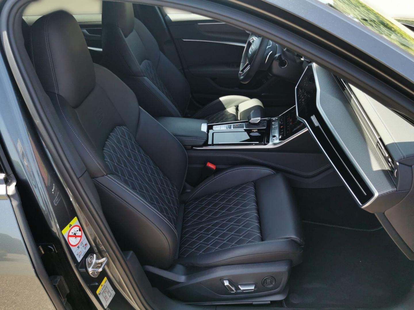 Image about Audi A6 Avant TFSI e S line 55 TFSI e quattro S tronic