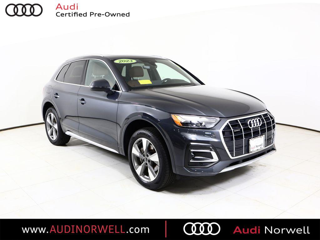 2023 Audi Q5 40 Premium Plus's photo