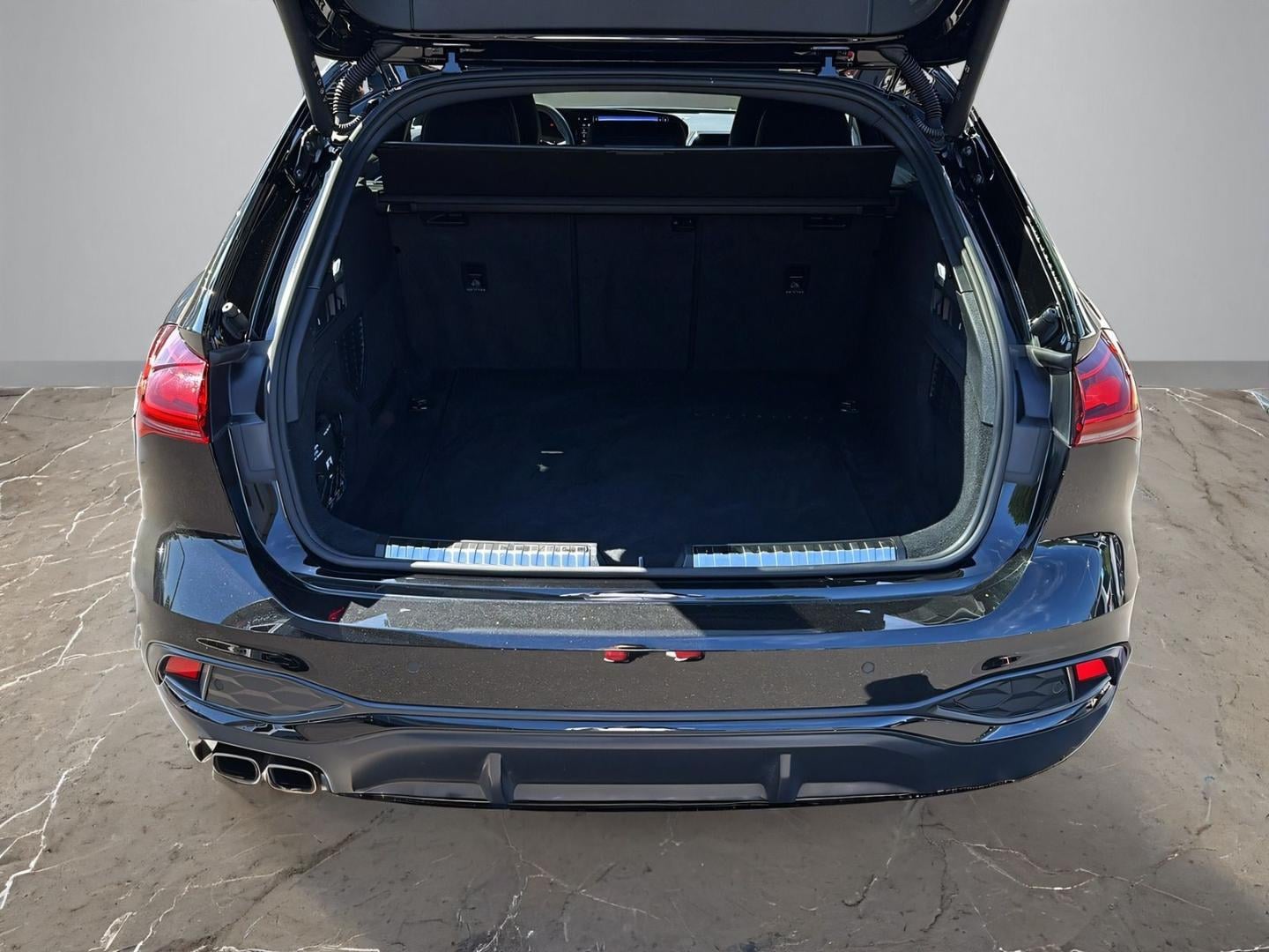 Bild über Audi A5 Avant TDI quattro 150 kW S tronic - für weitere Informationen kontaktieren Sie den Audi Partner