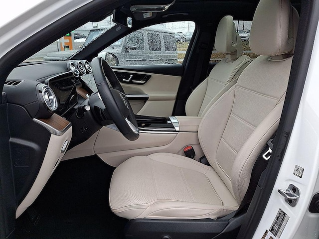 2023 Mercedes-Benz GLC GLC 300 - Photo 16