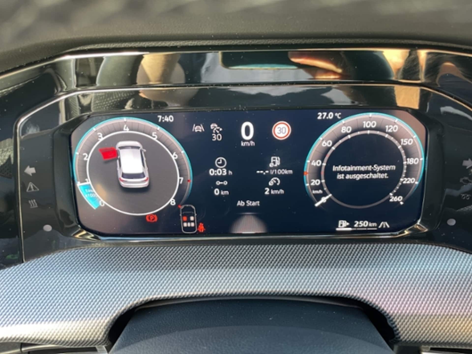 Volkswagen Golf R-Line
