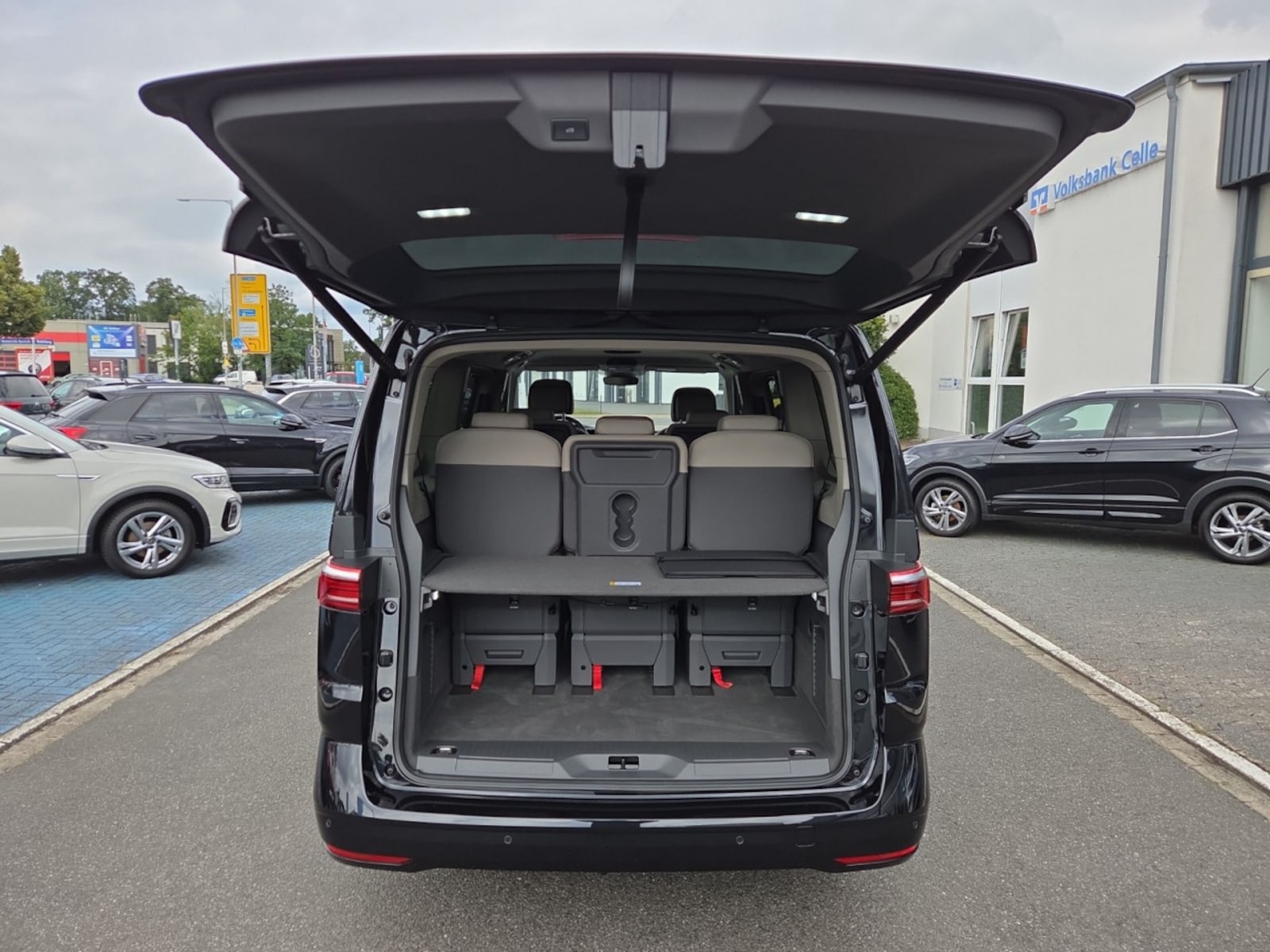 Volkswagen Multivan Langversion – Bild 11