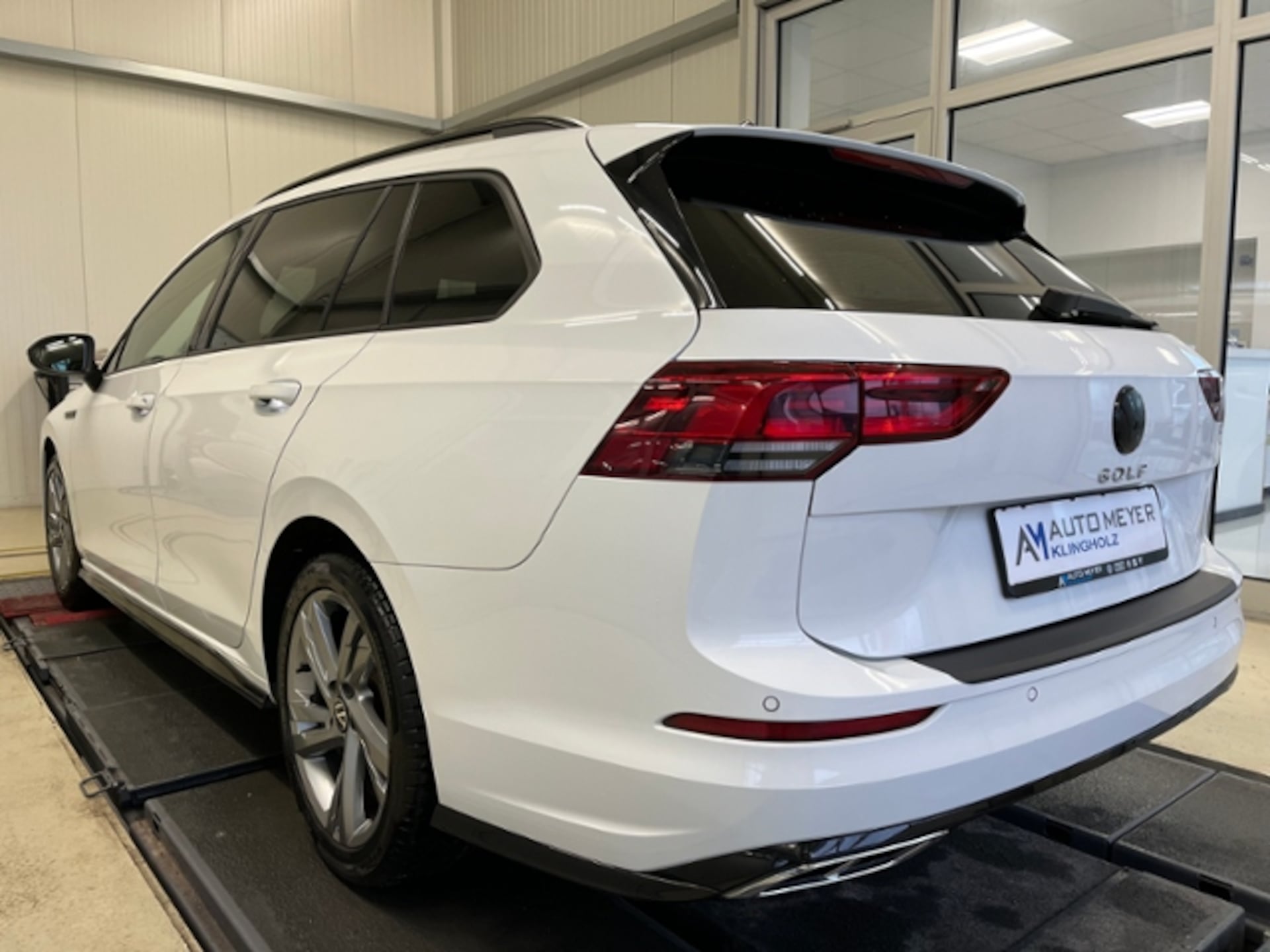 Volkswagen Golf Variant R-Line
