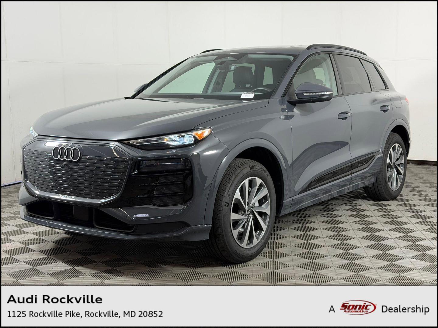 2025 Audi Q6 e-tron Premium quattro's photo