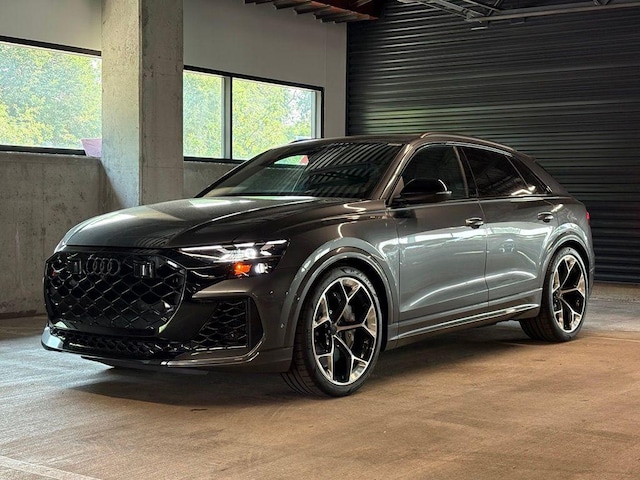 2026 Audi RS Q8 SUV performance