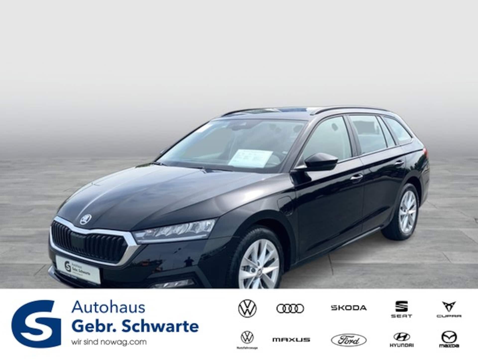 Skoda Octavia Combi 2023 — Octavia Combi 1.4 TSI iV DSG Ambition GRA+SH+LED