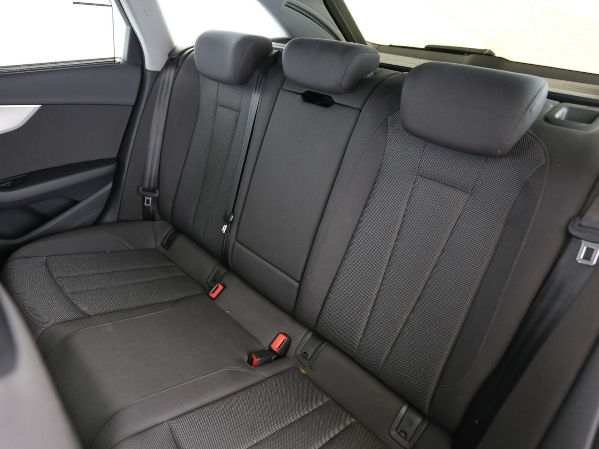 Audi A4 Avant S line