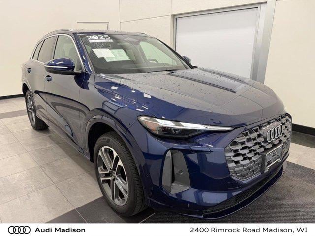Photo of 2025 Audi Q5