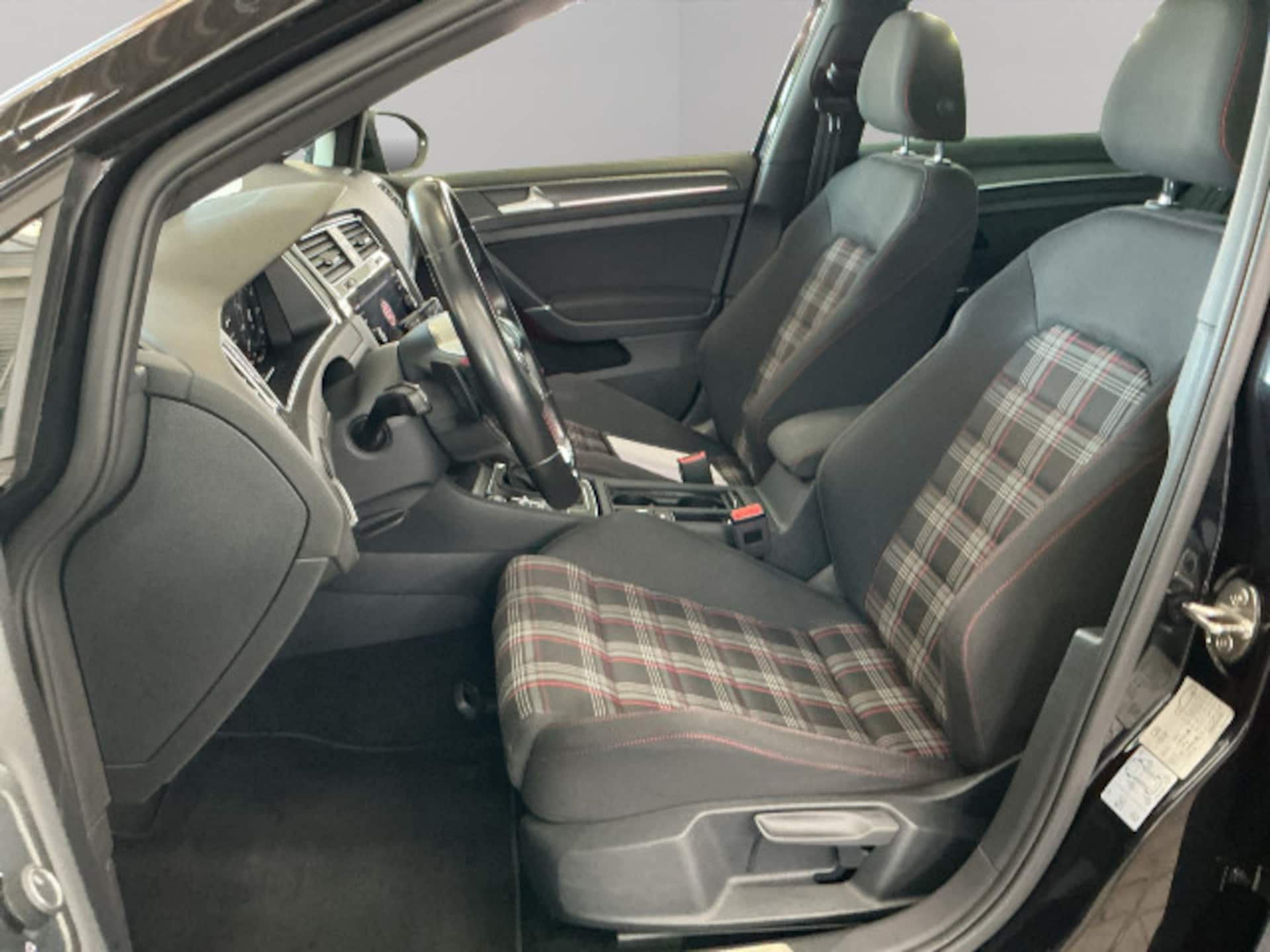Volkswagen Golf GTI Performance