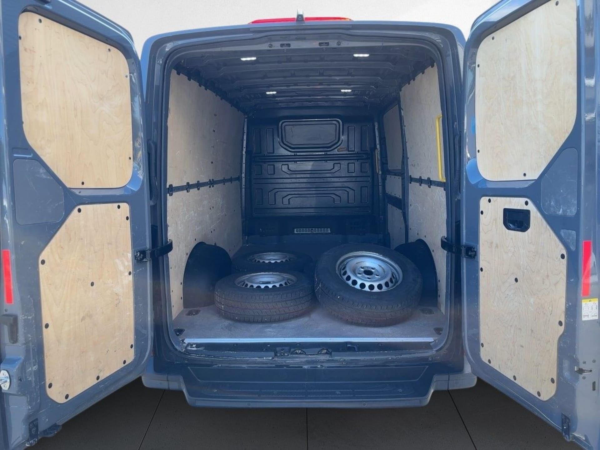 Volkswagen Crafter Kasten mittlerer Radstand