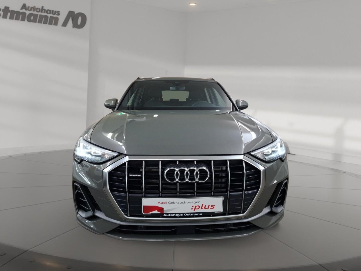 Bild über Audi Q3 TFSI quattro 140 kW S tronic - für weitere Informationen kontaktieren Sie den Audi Partner