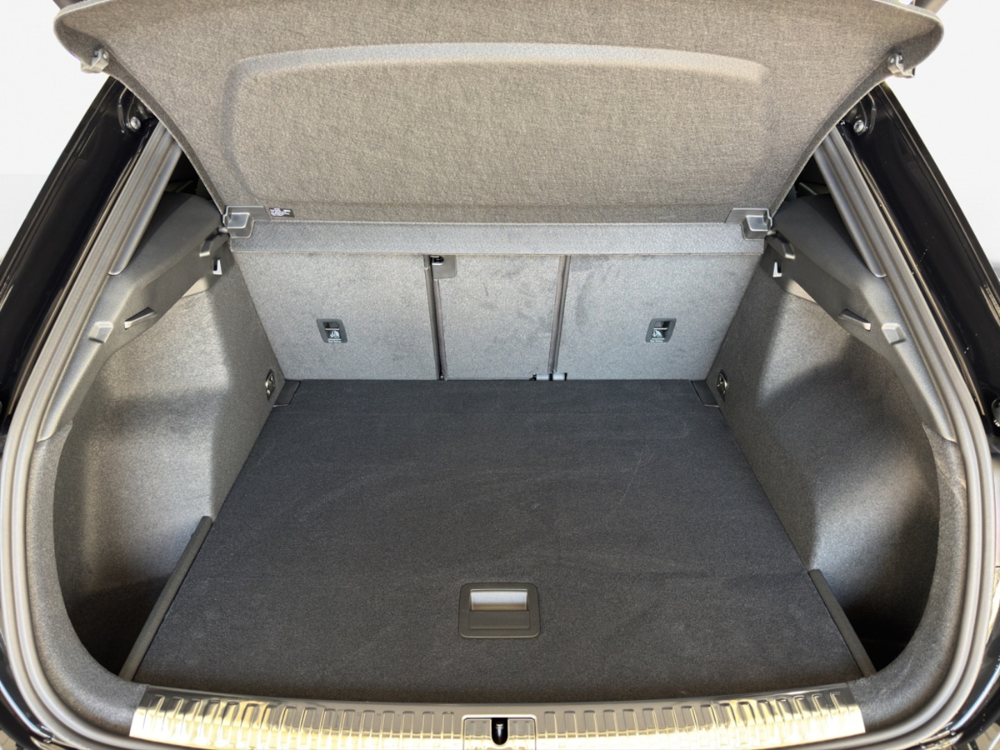 Bild über Audi Q3 TDI 110 kW S tronic - für weitere Informationen kontaktieren Sie den Audi Partner