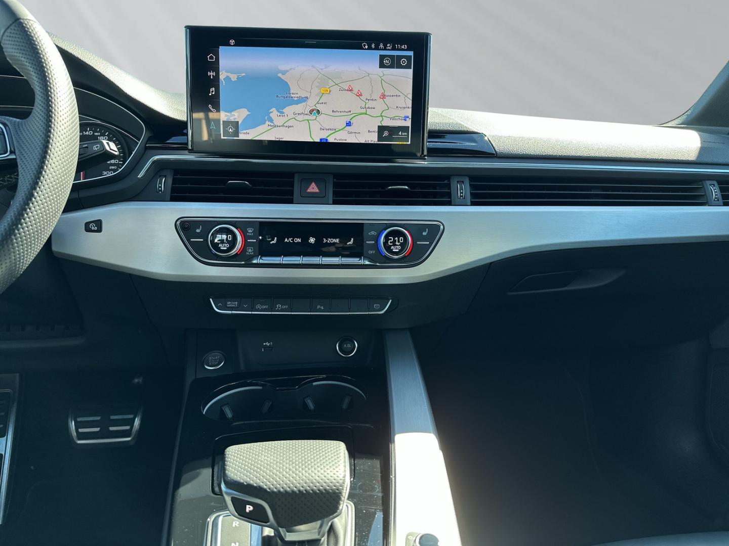 Image about Audi A4 Avant 40 TDI S tronic