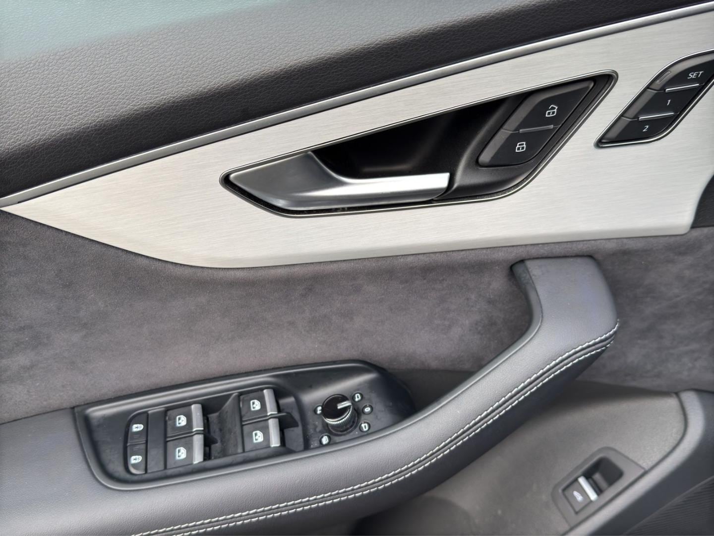 Bild über Audi Q7 SUV S line business TDI quattro 210 kW tiptronic - für weitere Informationen kontaktieren Sie den Audi Partner