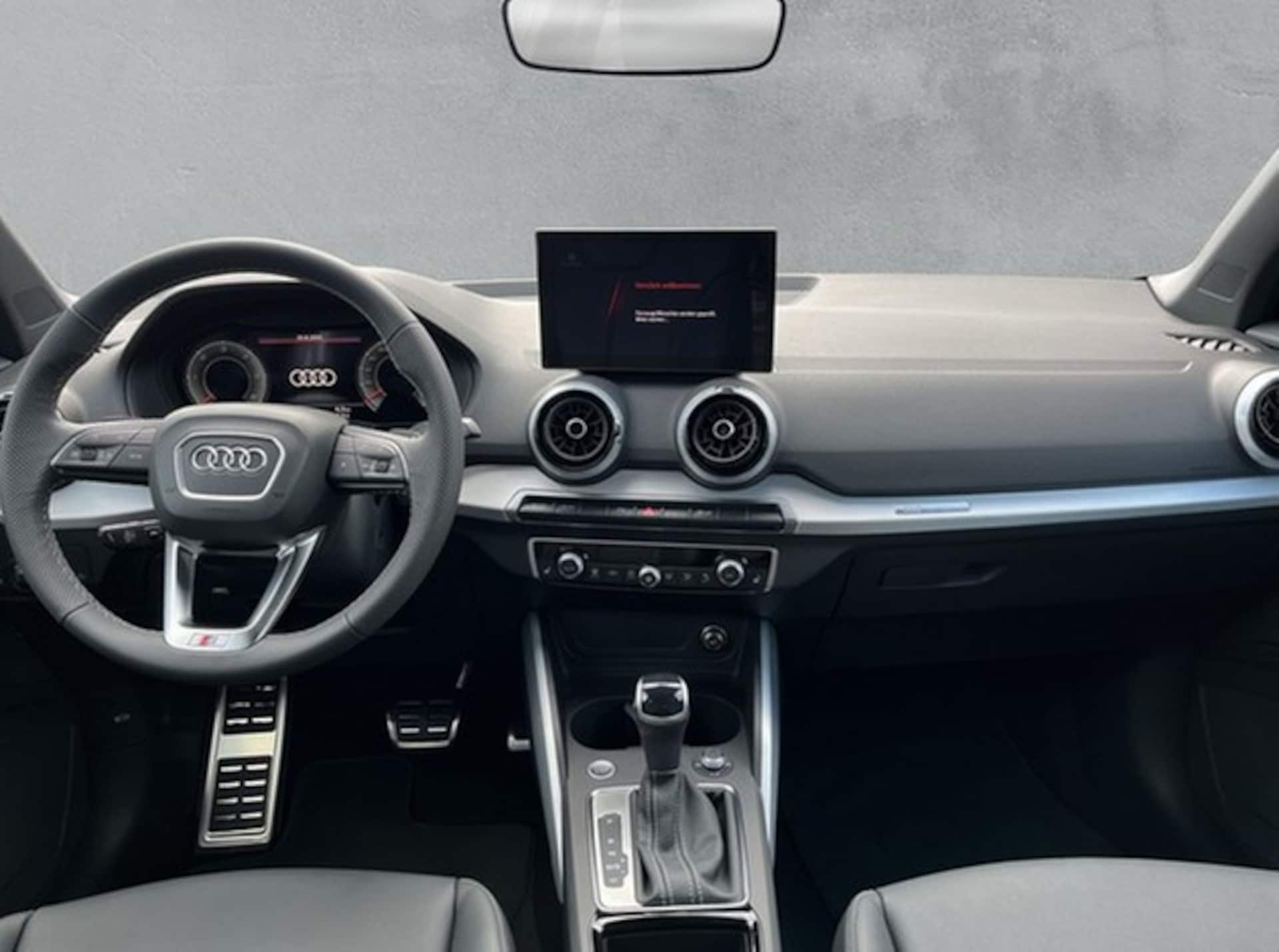 Audi Q2 S line