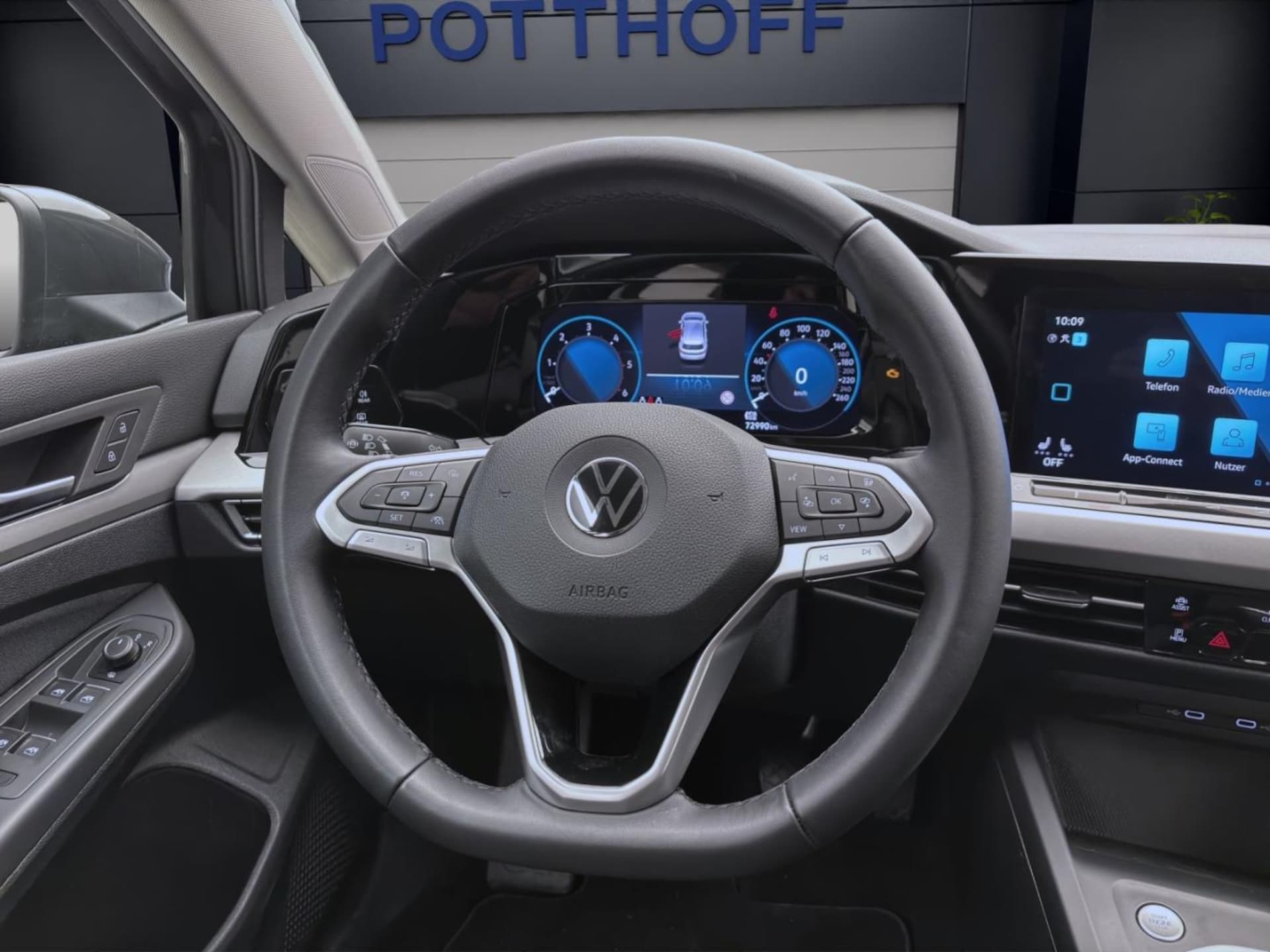 Volkswagen Golf Life