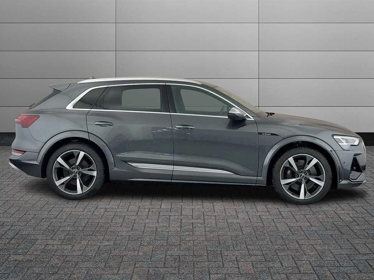 Audi e-tron S
