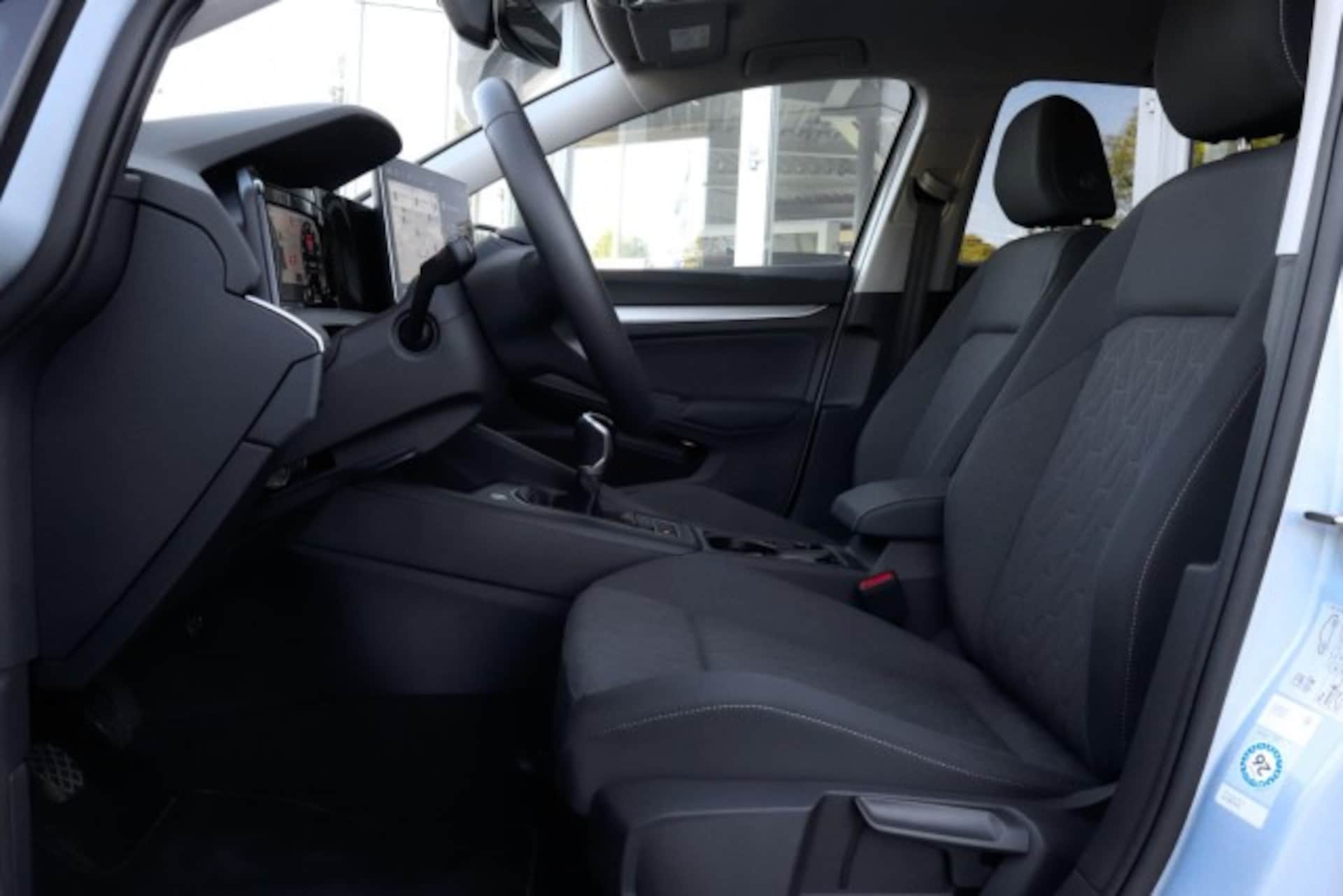 Volkswagen Golf Life